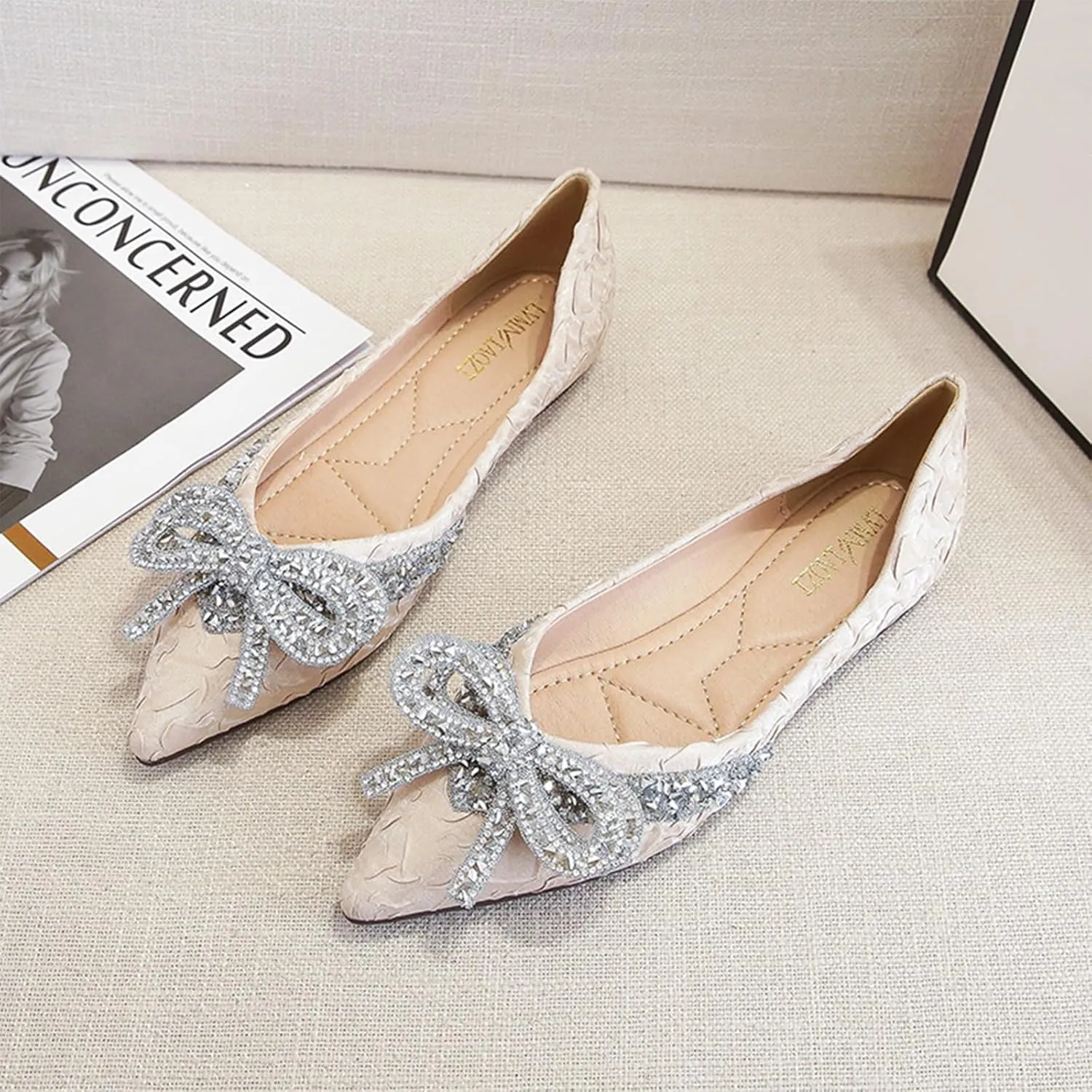 AOQUNFS Women's Flats Shoes Pointed Toe Satin Comfortable Dressy Slip On Ballet Flat