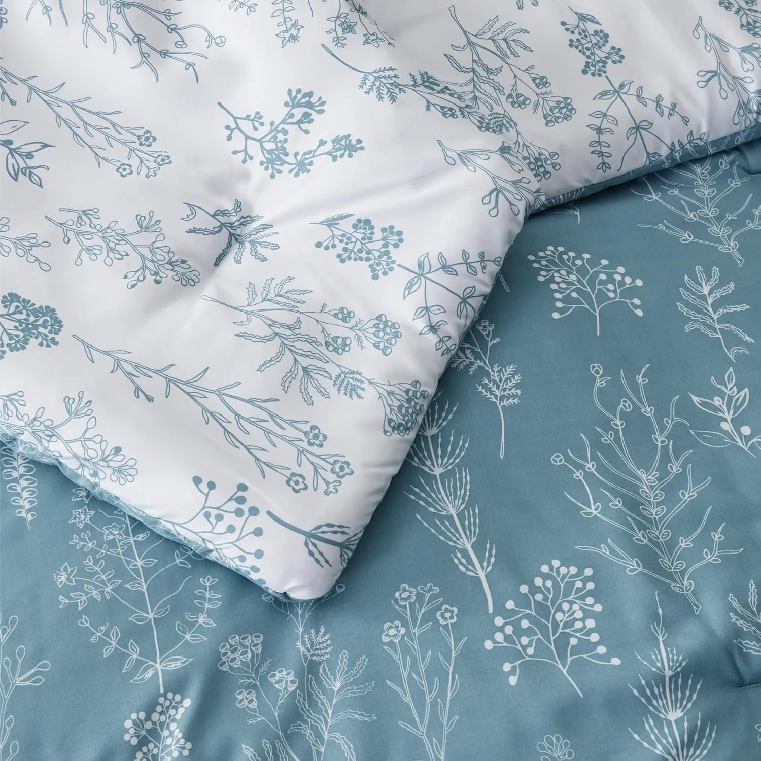 Bedsure Oversized Queen Comforter Set - Mineral Blue Bed Set, 3 Pieces Cute Floral Bedding, 1 Soft Reversible Botanical Flowers Comforter and 2 Pillow Shams