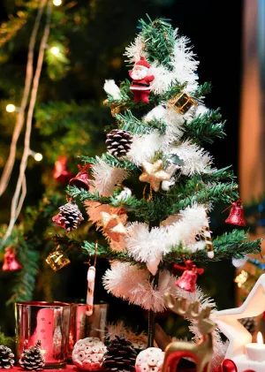 Big Foldable Christmas Tree With 15 Ornaments