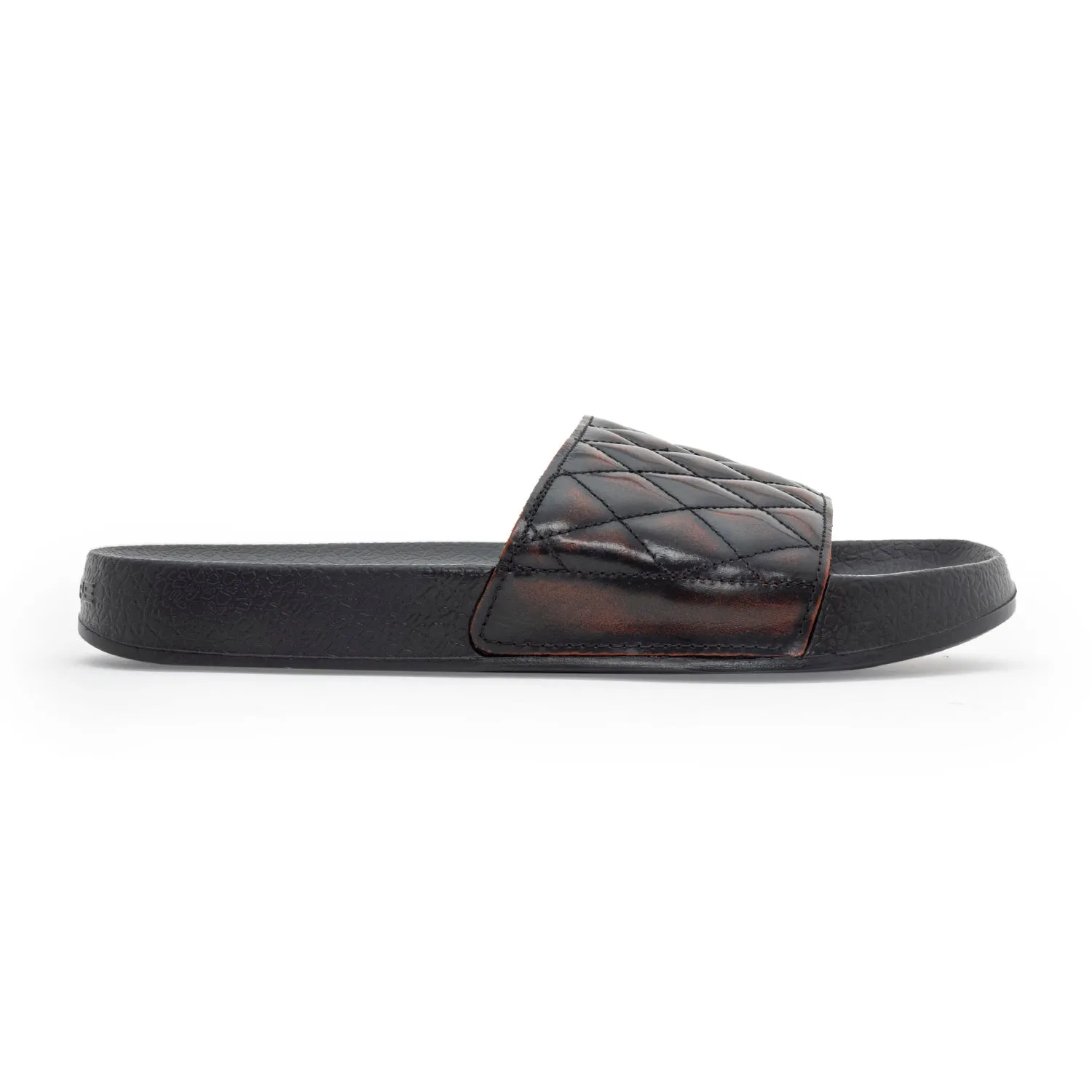 Casual Slip-on Sliders for Men | Refined Round-Toe Shape
with the Relaxing Slip-On Support