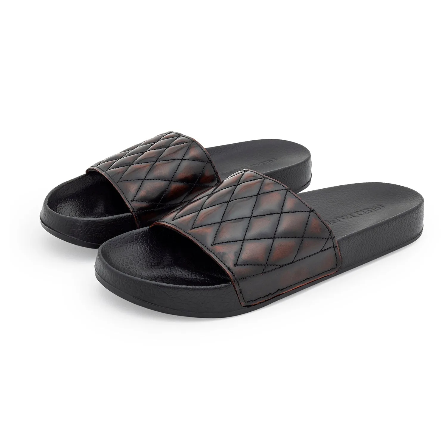 Casual Slip-on Sliders for Men | Refined Round-Toe Shape
with the Relaxing Slip-On Support