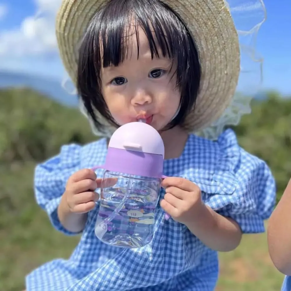 Evorie Tritan Weighted Straw Sippy Cup with Handles for Baby and Toddlers 6 months up, 7 Oz Soft Silicone Straw first Infant Training Water Bottle (Daydream)