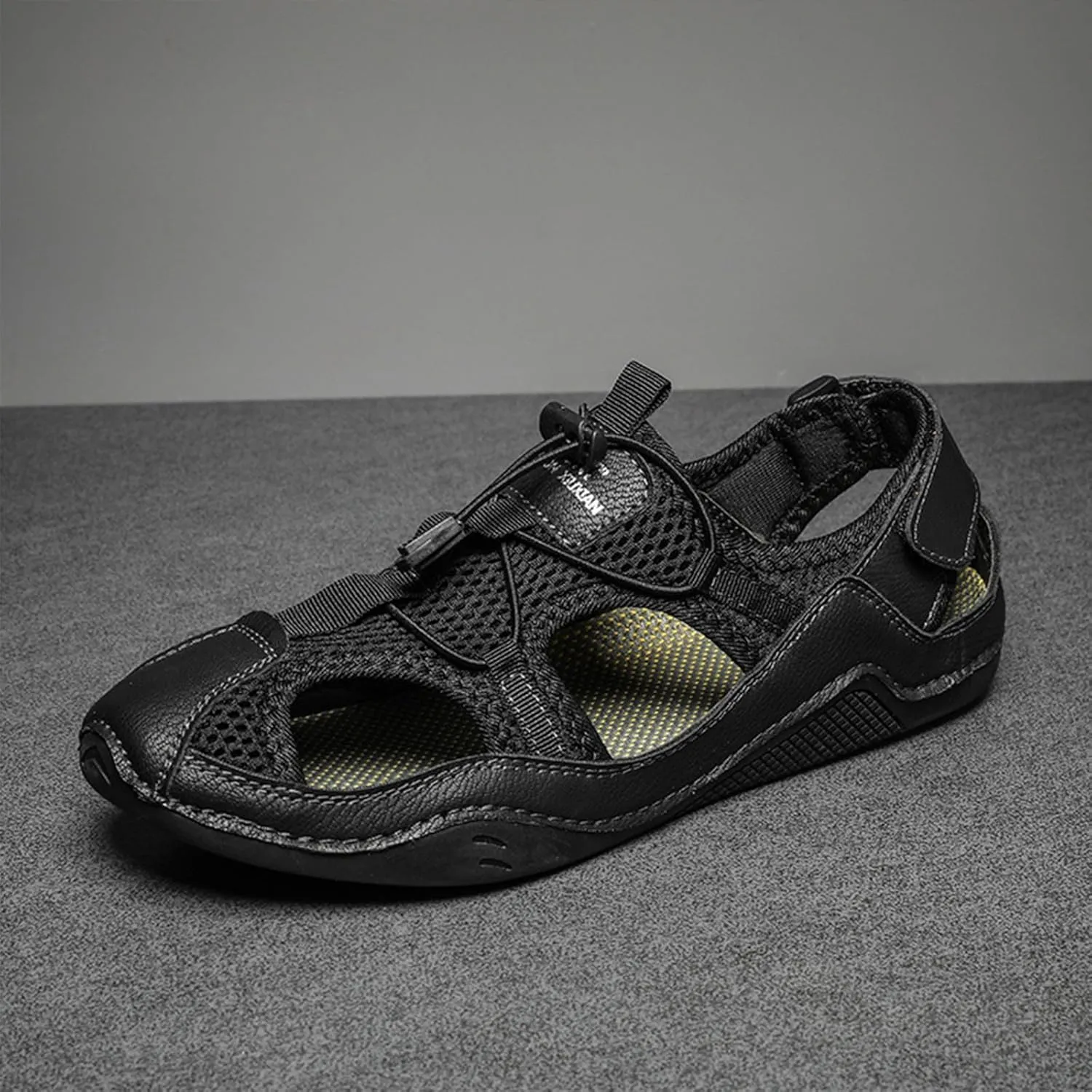 Men's Fashion Breathable Hollow Mesh Cloth Fisherman Sandal Closed Toe Summer Outdoor Water Proof and Slip Beach Loafters for Comfortable Travel Casual Shoes