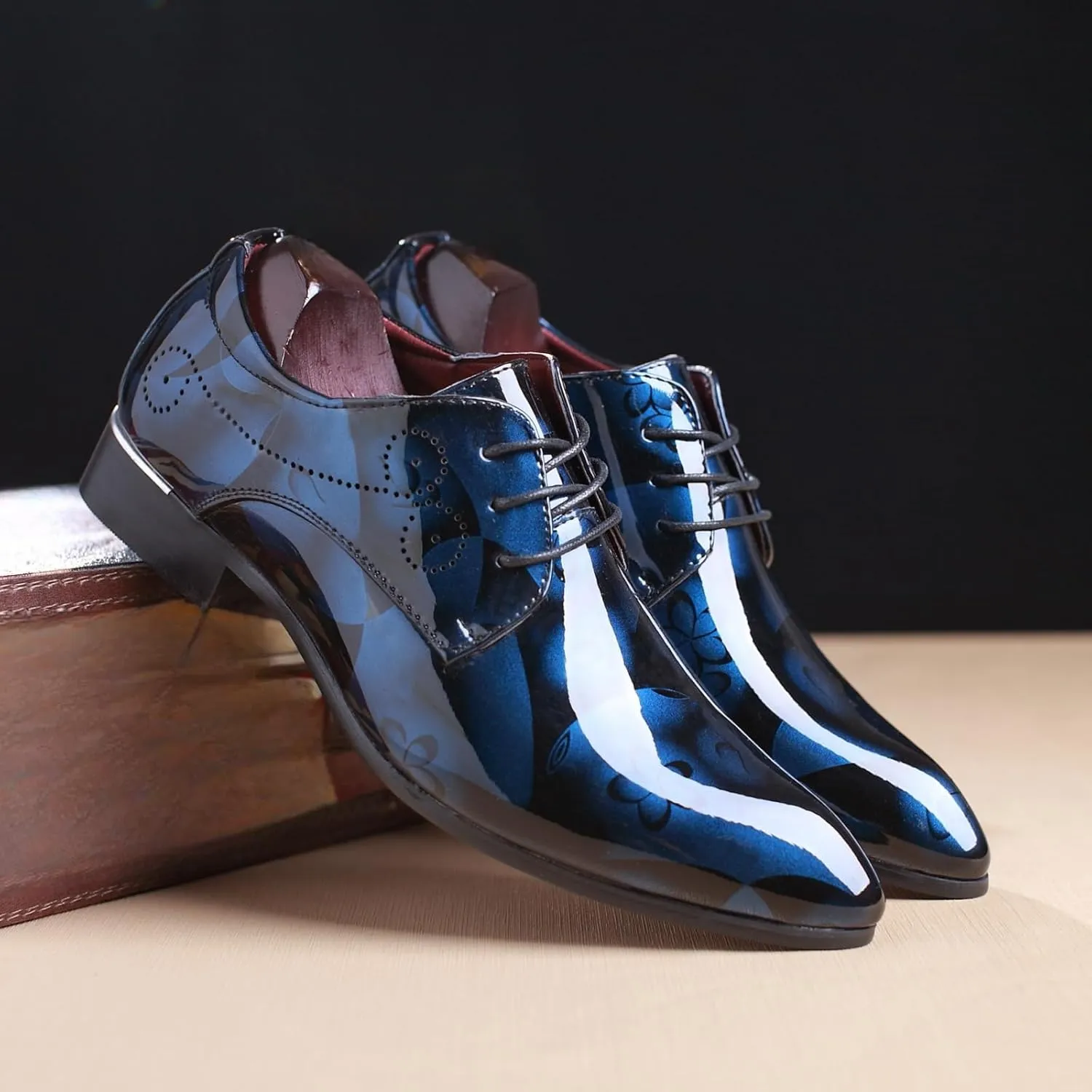 Mens Patent Leather Printing Lace Up Oxford Dress Shoes Modern Low Top Pointed Toe Tuxedo Derby Shoes for Work Office Formal Wedding