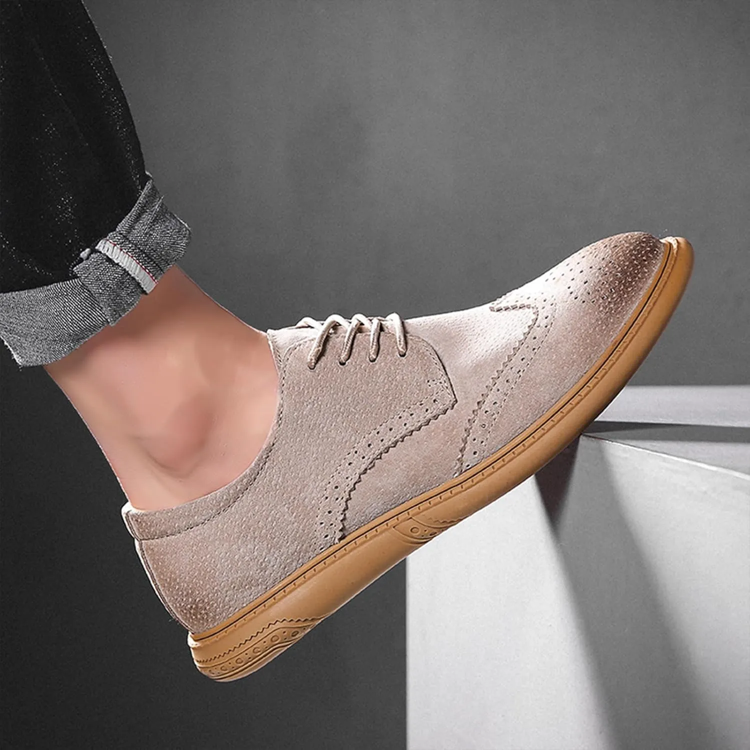 Men's Retro Leather Oxford Dress Shoes - Wingtip Brogue Derby with Round Toe Low Heel Lace-Up Design for Business Formal & Casual Wear - Comfortable & Stylish
