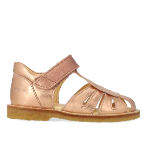Sandal with drop detail and velcro closure