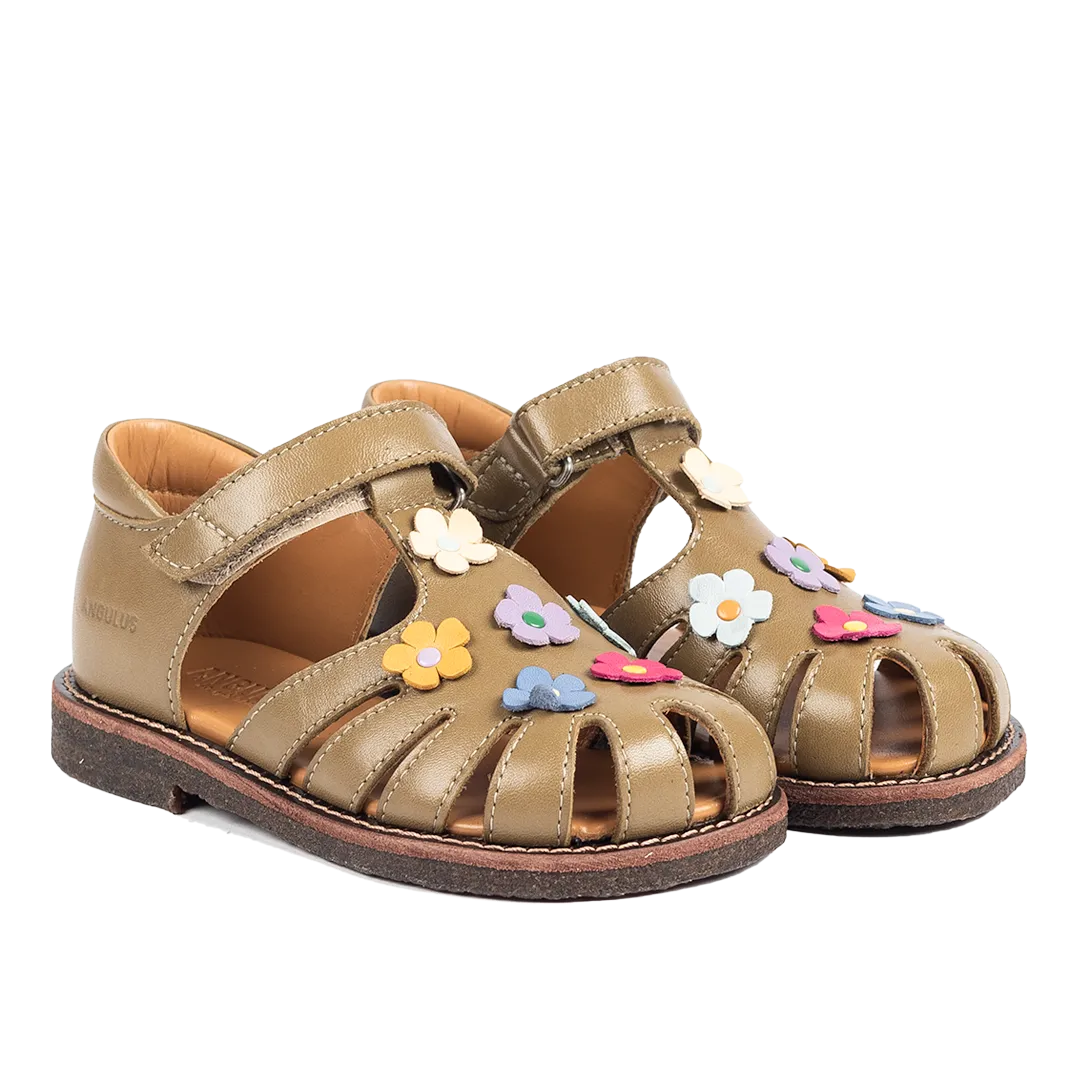 Sandal with floral applications
