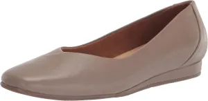 SoftWalk Women's Vellore Ballet Flat