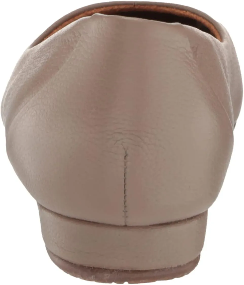 SoftWalk Women's Vellore Ballet Flat