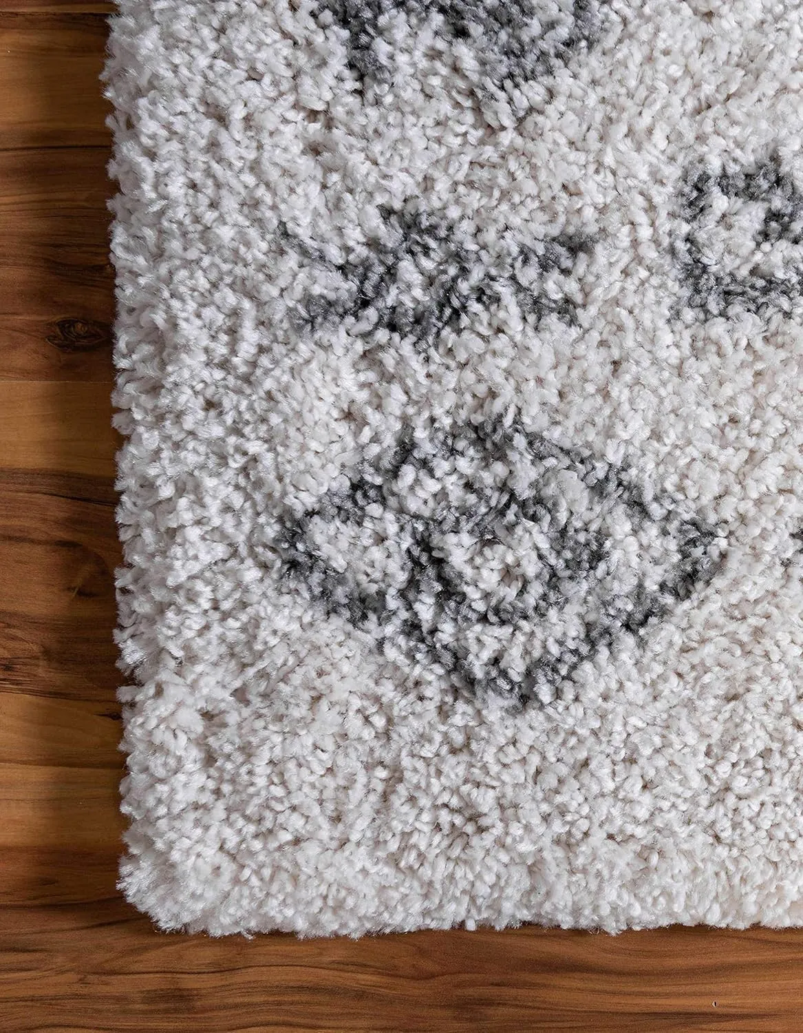 Unique Loom Rabat Shag Collection Modern Tribal Moroccan Inspired Plush & Soft Nomad Design Area Rug (4' 0 x 6' 0 Rectangular, Pure Ivory/ Gray)