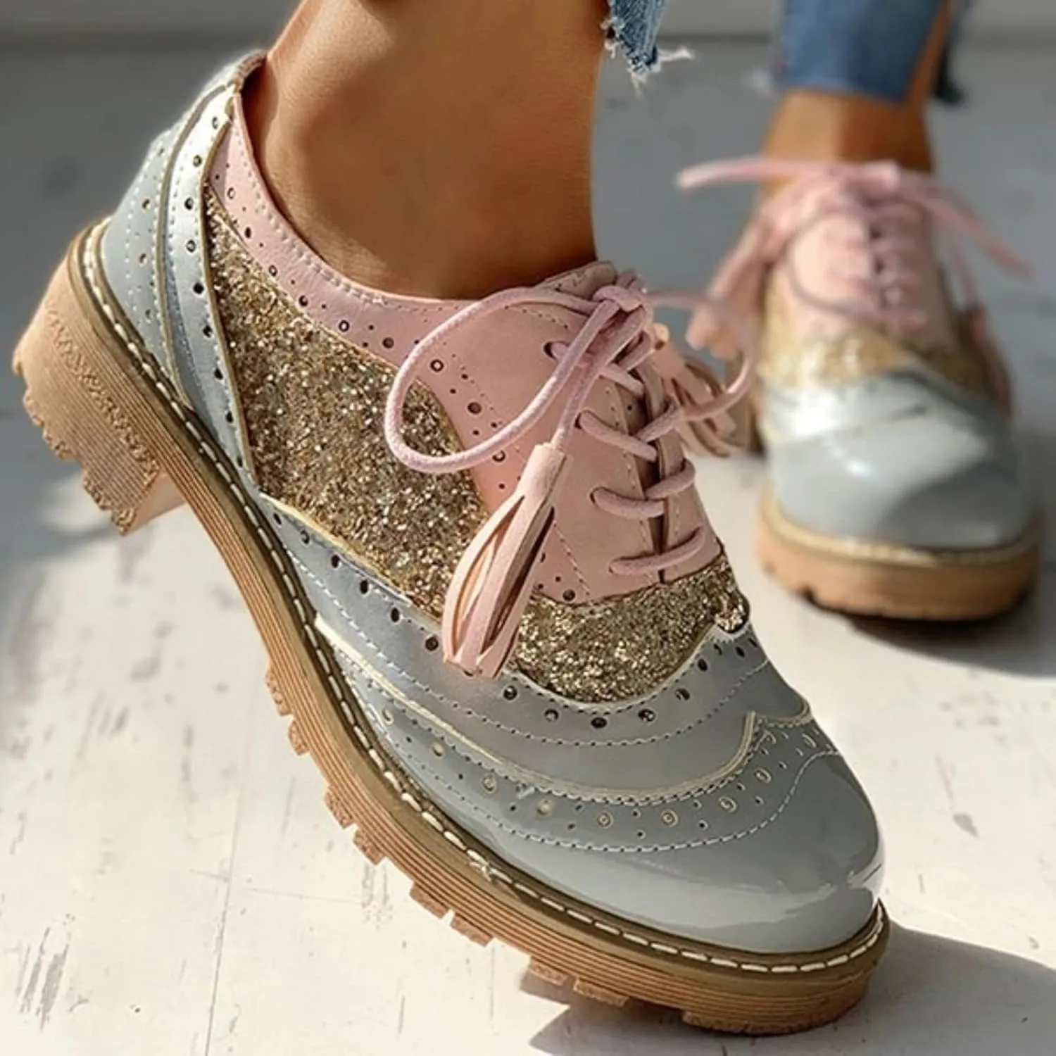 Women's Sexy Glitter Leather Perforated Lace-Up Oxfords Classic Patchwork Low Block Heel Sparkly Granules Wingtip Flat Brogues Shoes Round Toe Comfortable Derby Saddle Pumps