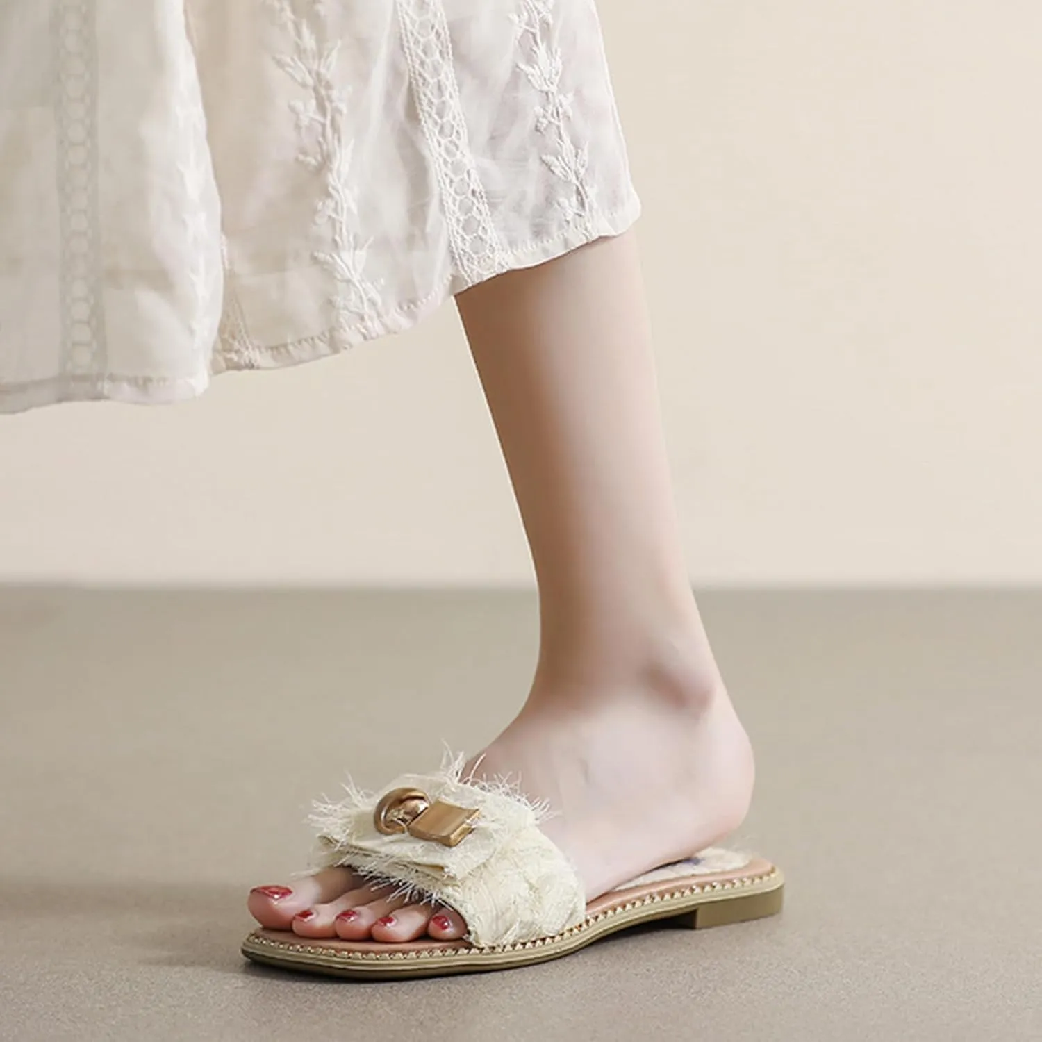 Women's Square Toe Slip-On Flat Slides Sandals with Orthopedic Cushion,Fashion Tassel Metal Decor Beach Walking slippers,Comfort Anti-Slip causal Slides for Poolside Vacation